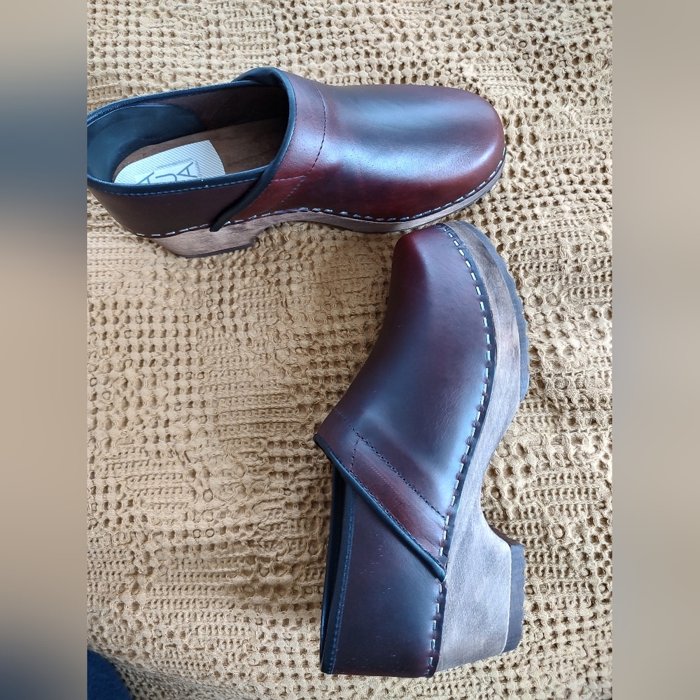 Maguba Swedish Clogs size 7